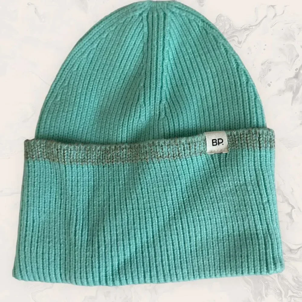 NWT Nordstrom BP. bundle of 3 Knit Beanies - multicolor/Green / Hot Pink - One S